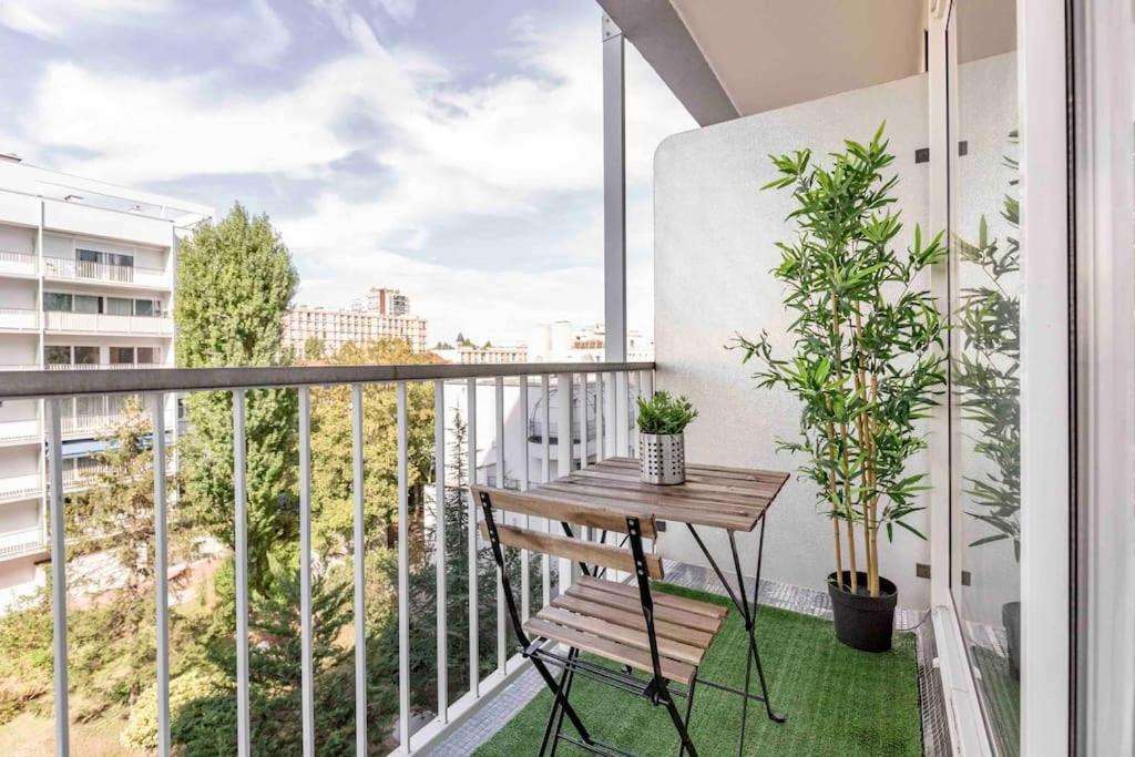 Appartement Avec Parking Et Terrasse Metro 7 Et Paris Villejuif Exteriör bild
